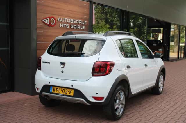 Dacia Sandero (2018) thumbnail 4