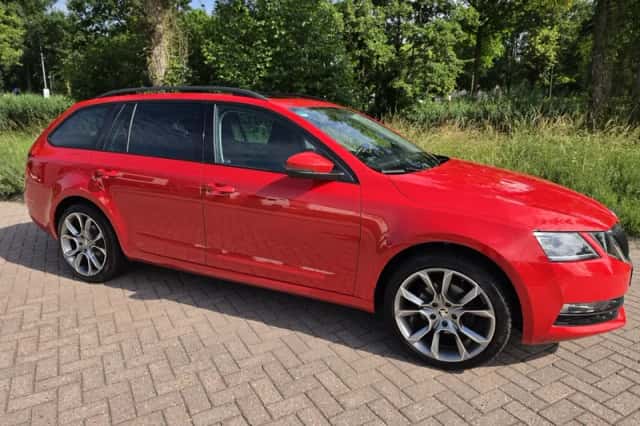 Škoda Octavia (2018) thumbnail 2