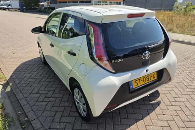 Toyota Aygo (2018) thumbnail 4