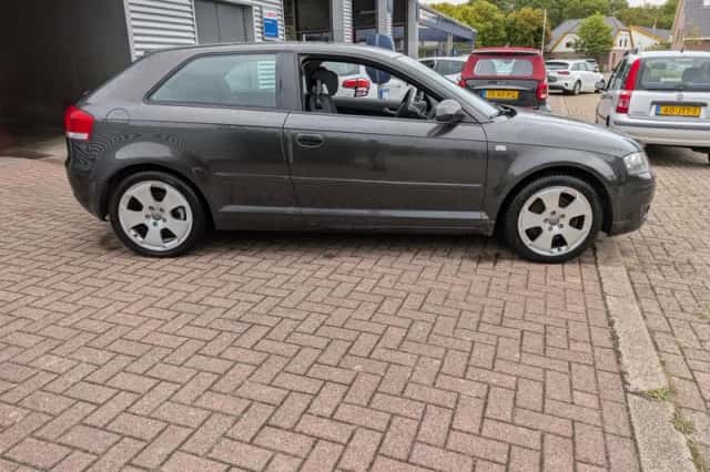 Audi A3 (2006) thumbnail 6