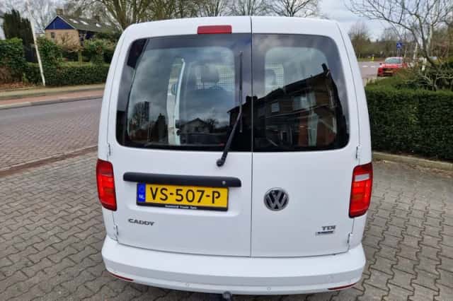Volkswagen Caddy (2016) thumbnail 5