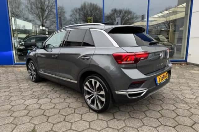 Volkswagen T-Roc (2018) thumbnail 3