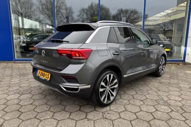 Volkswagen T-Roc (2018) thumbnail 4