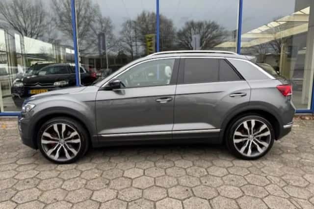 Volkswagen T-Roc (2018) thumbnail 5