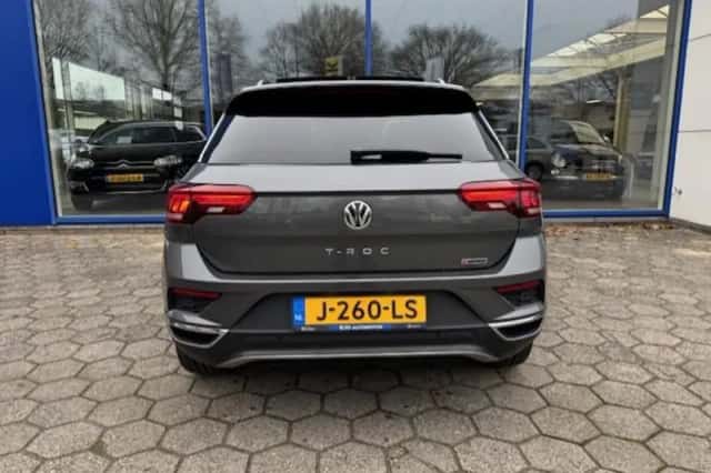 Volkswagen T-Roc (2018) thumbnail 6