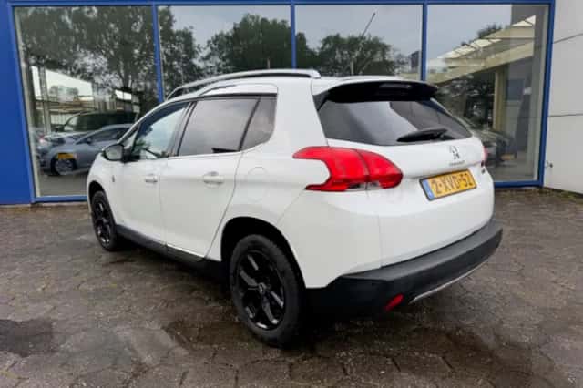 Peugeot 2008 (2014) thumbnail 3