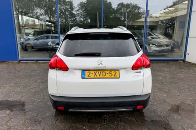 Peugeot 2008 (2014) thumbnail 6