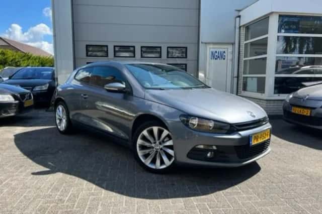 Volkswagen Scirocco (2009) thumbnail 2