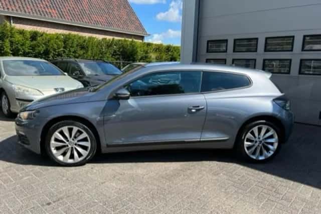 Volkswagen Scirocco (2009) thumbnail 3