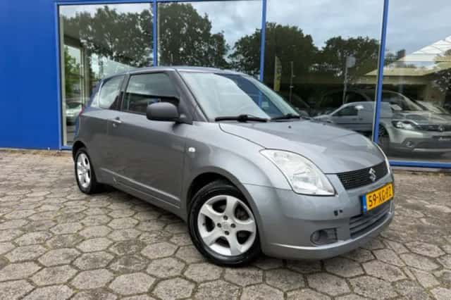 Suzuki Swift (2007) thumbnail 2