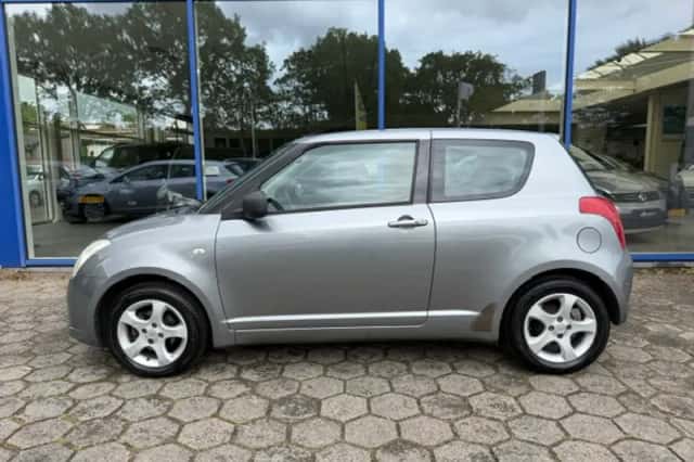 Suzuki Swift (2007) thumbnail 3