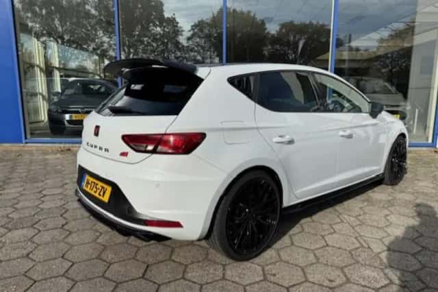 SEAT Leon (2014) thumbnail 4