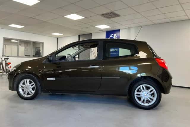 Renault Clio (2006) thumbnail 4