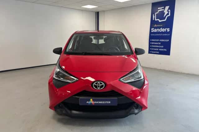 Toyota Aygo (2018) thumbnail 3