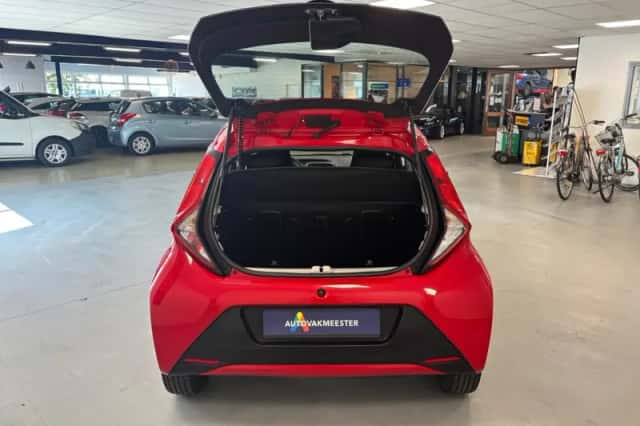 Toyota Aygo (2018) thumbnail 6