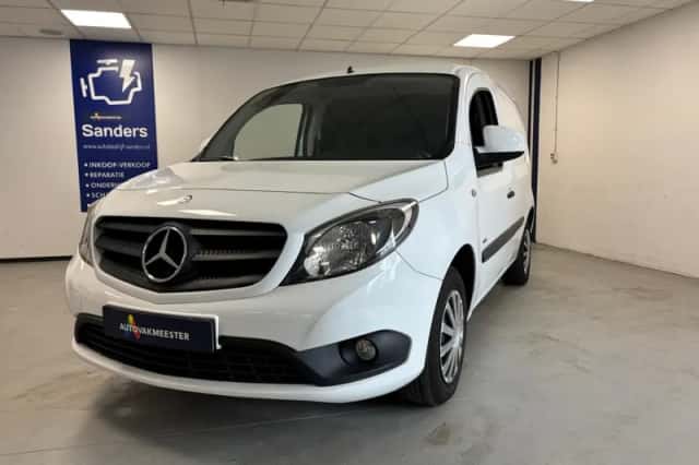 Mercedes-Benz Citan (2017) thumbnail 1