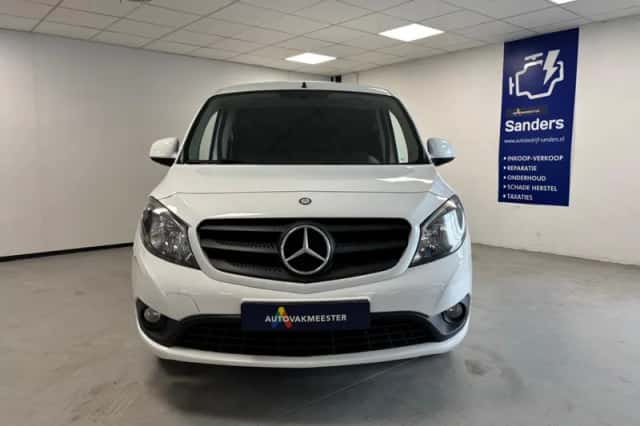 Mercedes-Benz Citan (2017) thumbnail 3