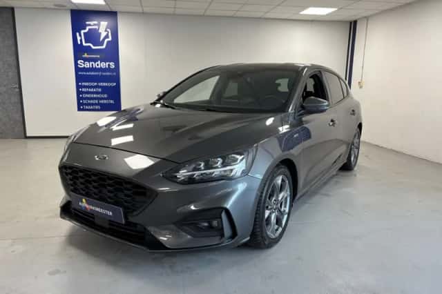Ford Focus (2020) thumbnail 1