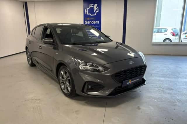 Ford Focus (2020) thumbnail 3