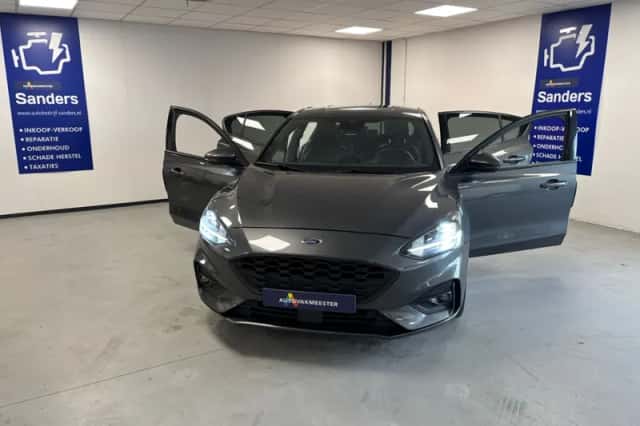 Ford Focus (2020) thumbnail 5