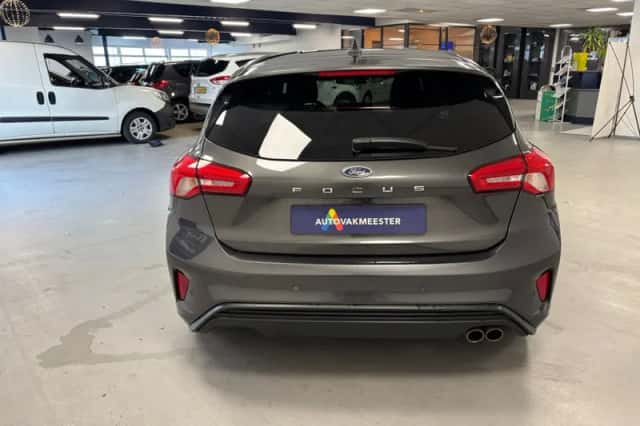 Ford Focus (2020) thumbnail 6