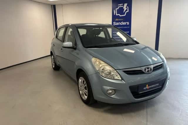 Hyundai i20 (2012) thumbnail 2
