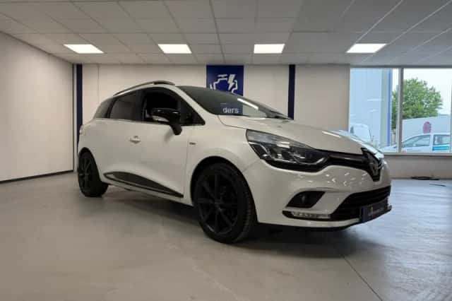 Renault Clio (2019) thumbnail 3