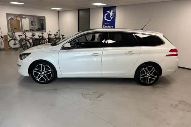 Peugeot 308 (2015) thumbnail 4