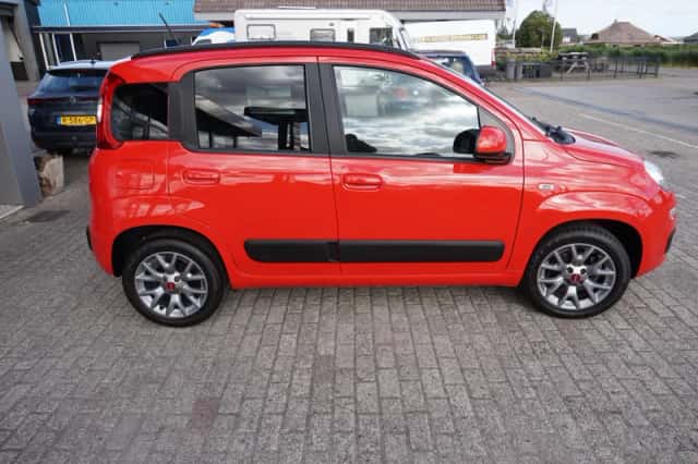 Fiat Panda (2020) thumbnail 4