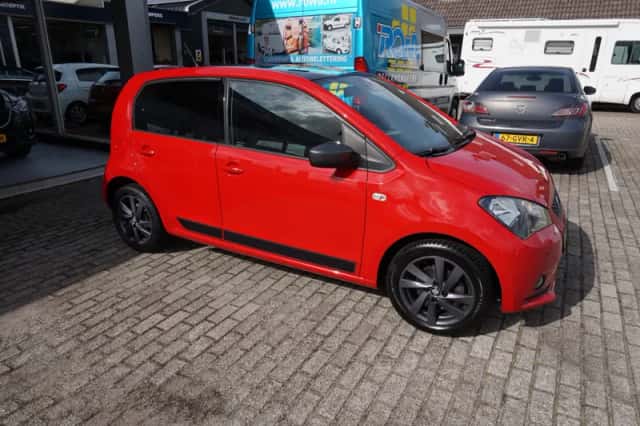 SEAT Mii (2018) thumbnail 3