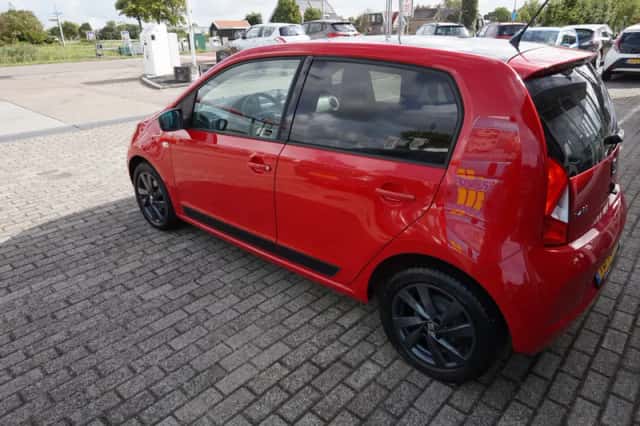 SEAT Mii (2018) thumbnail 6