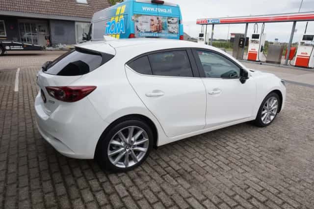 Mazda 3 (2018) thumbnail 4