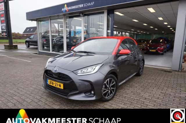 Toyota Yaris (2021) thumbnail 1