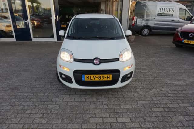 Fiat Panda (2018) thumbnail 2