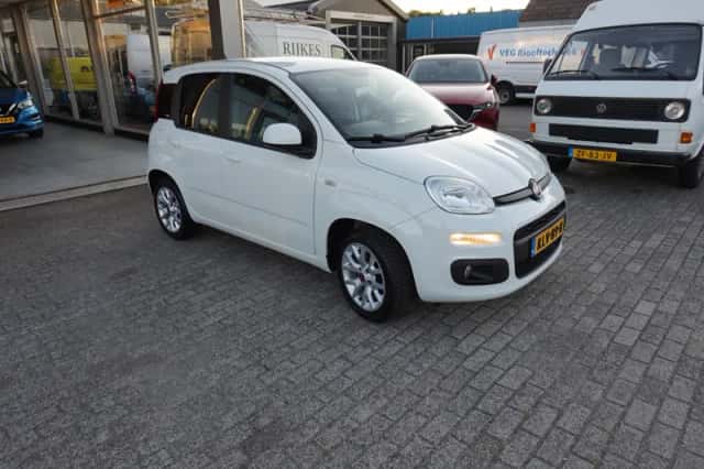 Fiat Panda (2018) thumbnail 3