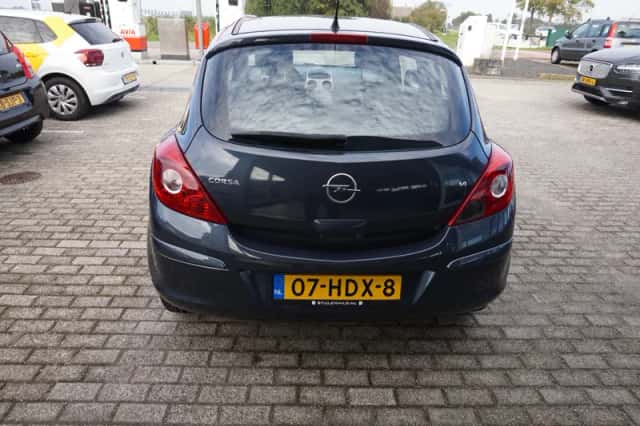 Opel Corsa (2008) thumbnail 6