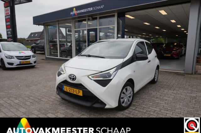 Toyota Aygo (2021) thumbnail 1