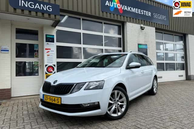 Škoda Octavia (2018) thumbnail 1