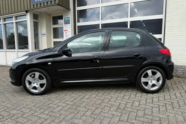 Peugeot 206 (2009) thumbnail 6