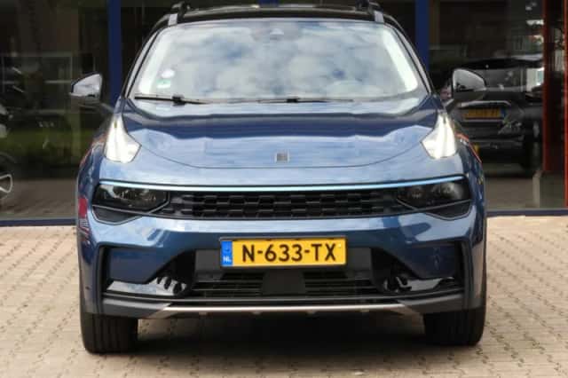 Lynk & Co 01 (2021) thumbnail 3