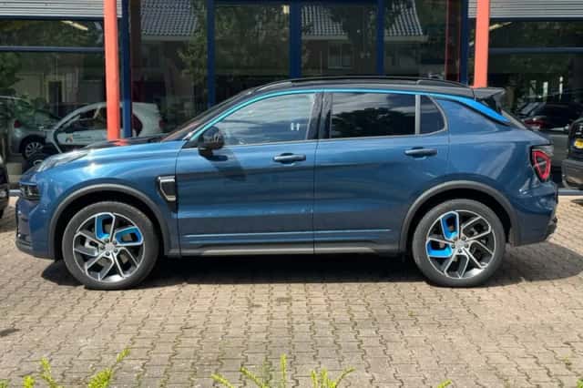 Lynk & Co 01 (2025) thumbnail 3