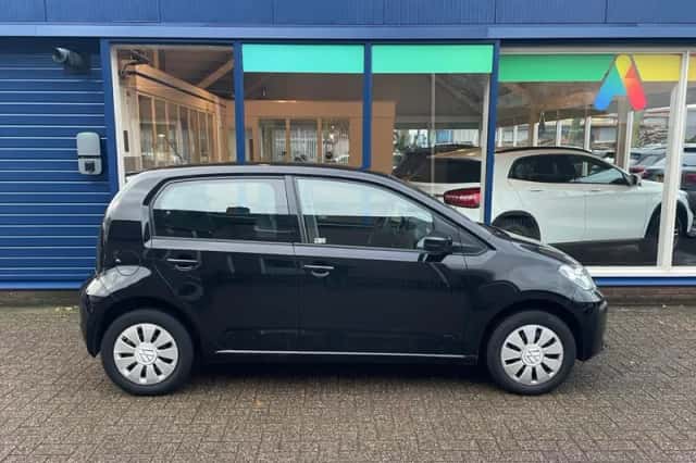 Volkswagen Up! (2022) thumbnail 3