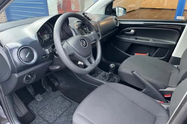 Volkswagen Up! (2022) thumbnail 5