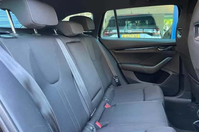 Škoda Octavia (2021) thumbnail 5