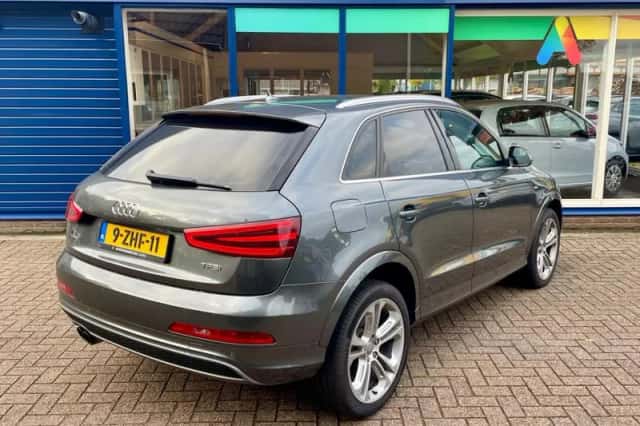Audi Q3 (2015) thumbnail 2