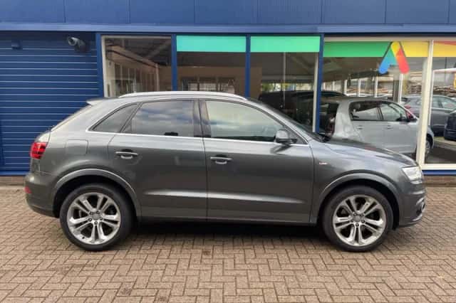 Audi Q3 (2015) thumbnail 4