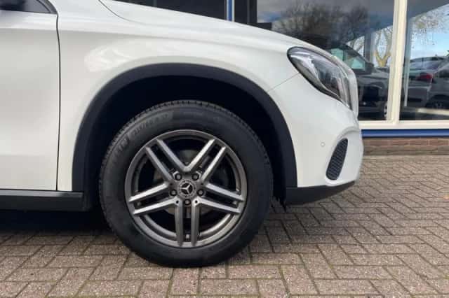 Mercedes-Benz GLA-Klasse (2017) thumbnail 4