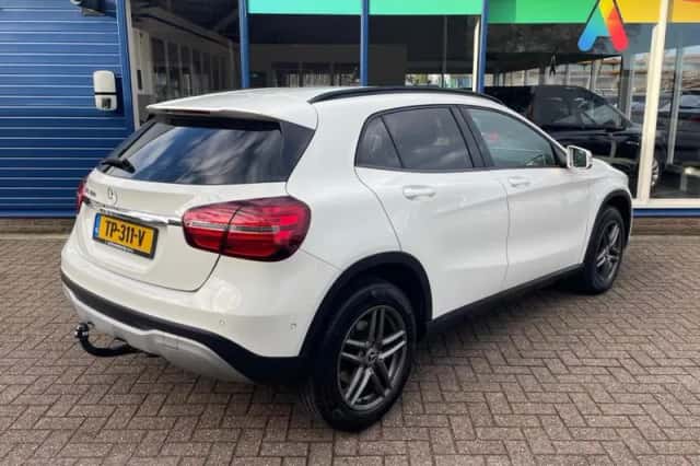 Mercedes-Benz GLA-Klasse (2017) thumbnail 5
