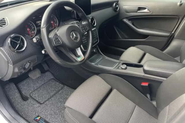 Mercedes-Benz GLA-Klasse (2017) thumbnail 6