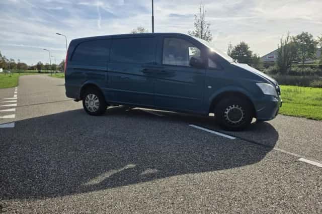 Mercedes-Benz Vito (2013) thumbnail 2